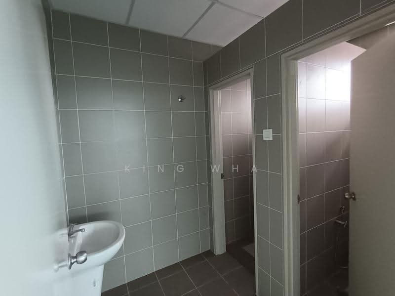 Shop / Office untuk Disewa di Taman Melawati (Ulu Kelang) - King Wha - Bathroom - PropertyGuru.com.my