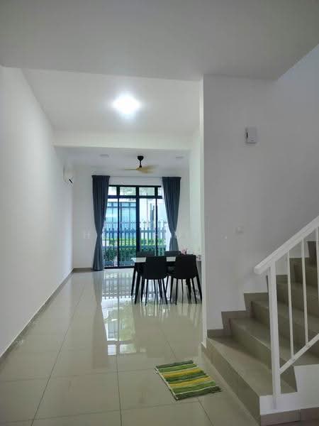 Rumah Teres untuk Disewa di Kota Masai (Pasir Gudang) - Hui Hui . - Dining Room - PropertyGuru.com.my