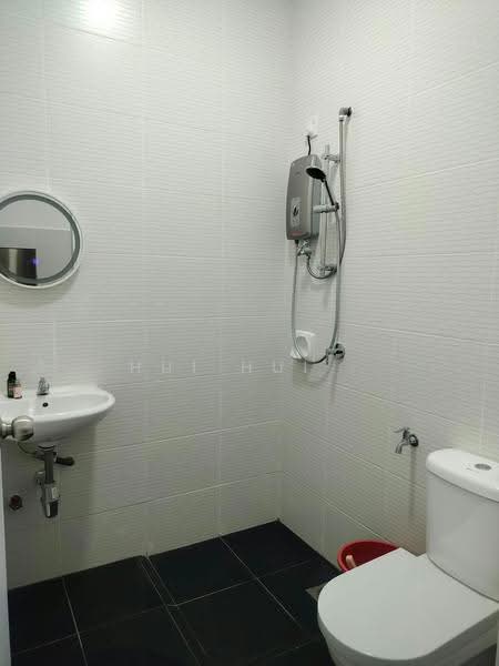 Rumah Teres untuk Disewa di Kota Masai (Pasir Gudang) - Hui Hui . - Bathroom - PropertyGuru.com.my