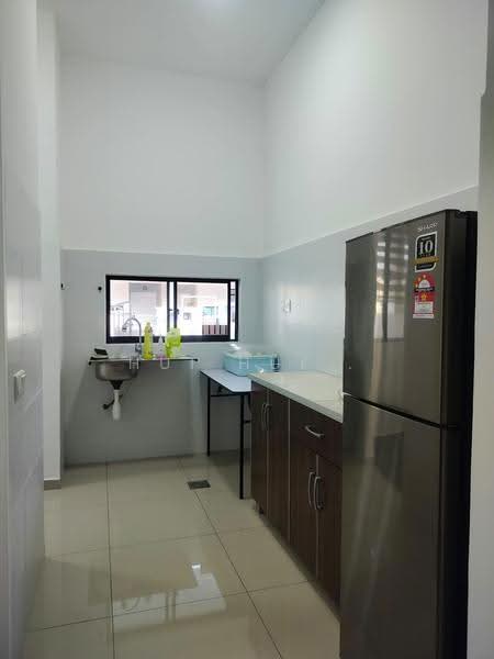 Rumah Teres untuk Disewa di Kota Masai (Pasir Gudang) - Hui Hui . - Kitchen - PropertyGuru.com.my