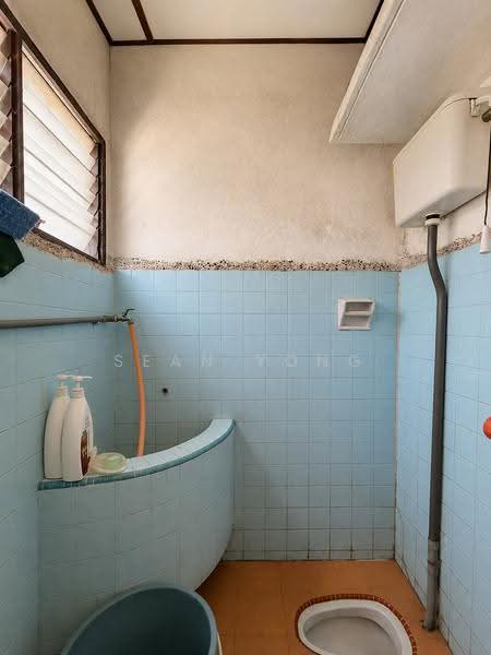Rumah Teres 2-Tingkat untuk Dijual di Taman Daya (Kepong) - Sean Yong - Bathroom - PropertyGuru.com.my