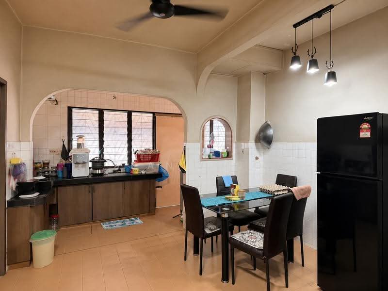 Rumah Teres 2-Tingkat untuk Dijual di Taman Daya (Kepong) - Sean Yong - Kitchen - PropertyGuru.com.my
