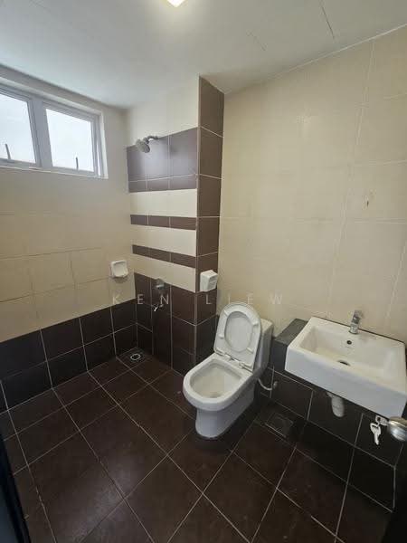 Service Residence for Sale at One Sentral Serviced Residence - Ken Liew - Bathroom - PropertyGuru.com.my