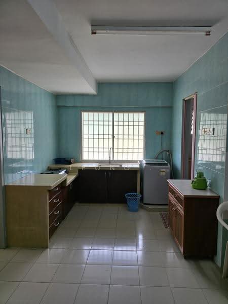 Rumah Flat untuk Dijual di 9B Taman Sri Idaman - Leong . - Kitchen - PropertyGuru.com.my