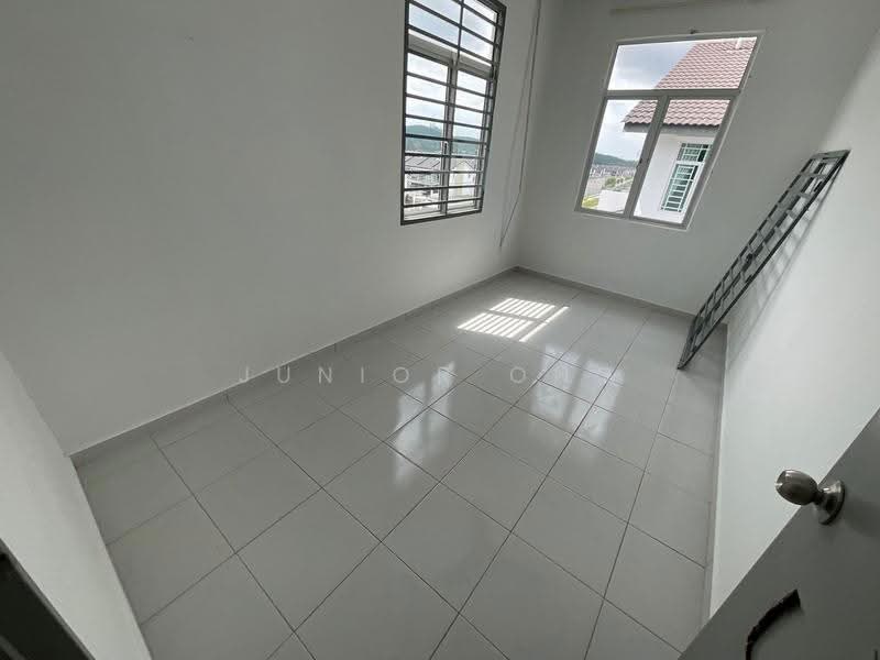 2-storey Terraced House for Sale in Taman Kundang Jaya (Rawang) - Junior Ong - Interior - PropertyGuru.com.my