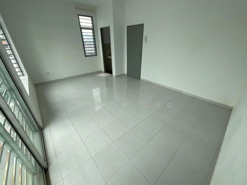 2-storey Terraced House for Sale in Taman Kundang Jaya (Rawang) - Junior Ong - Interior - PropertyGuru.com.my