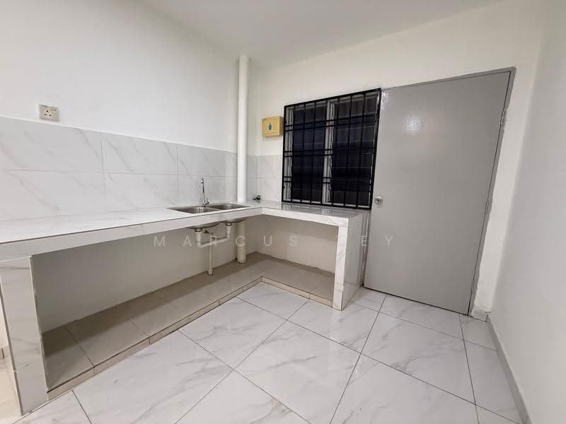 Rumah Flat untuk Dijual di Rumah Pangsa Jasmine - Marcus Tey - Kitchen - PropertyGuru.com.my