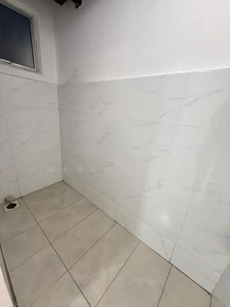 Rumah Flat untuk Dijual di Rumah Pangsa Jasmine - Marcus Tey - Bathroom - PropertyGuru.com.my