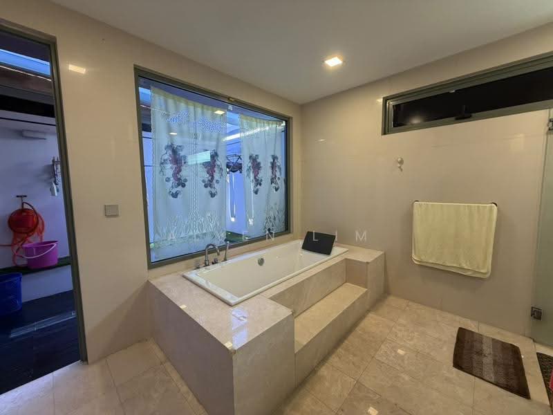 Semi-Detached House for Sale in Taman Sri Bintang (Kepong) - Alven Lim - Bathroom - PropertyGuru.com.my