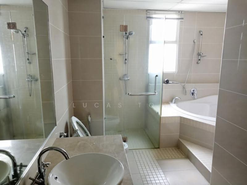 Condominium for Rent at Kiaramas Cendana - Lucas Toh - Bathroom - PropertyGuru.com.my