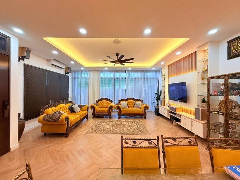 3-storey Terraced House for Sale in Cyberjaya (Selangor) - Nur Alia Omar - Living Room - PropertyGuru.com.my