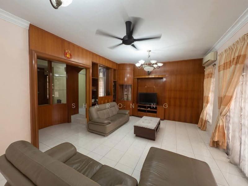Rumah Berkembar untuk Dijual di Taman Perling (Perling) - Sharon Ng - Living Room - PropertyGuru.com.my