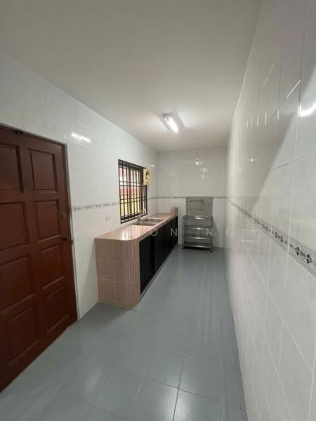 Rumah Berkembar untuk Dijual di Taman Perling (Perling) - Sharon Ng - Kitchen - PropertyGuru.com.my