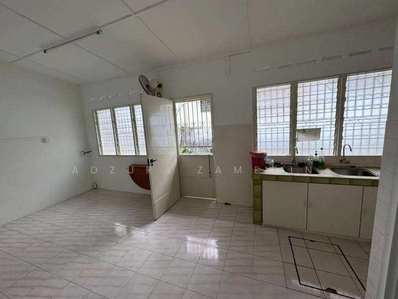 Rumah Teres 2-Tingkat untuk Dijual di SS3 (Petaling Jaya) - Adzura Zamedin - PropertyGuru.com.my