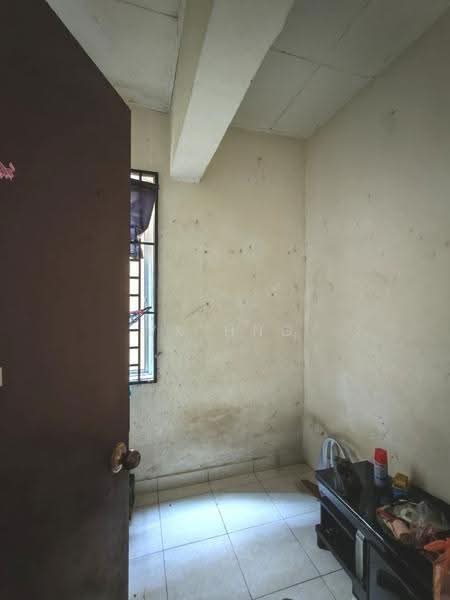 Pangsapuri untuk Dijual di Nusa Bestari Shoplot Apartment - VK Hng - Interior - PropertyGuru.com.my