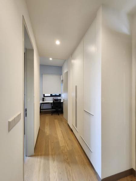Kediaman Servis untuk Dijual di Lucentia Residences - Jacky Yong - Corridor - PropertyGuru.com.my