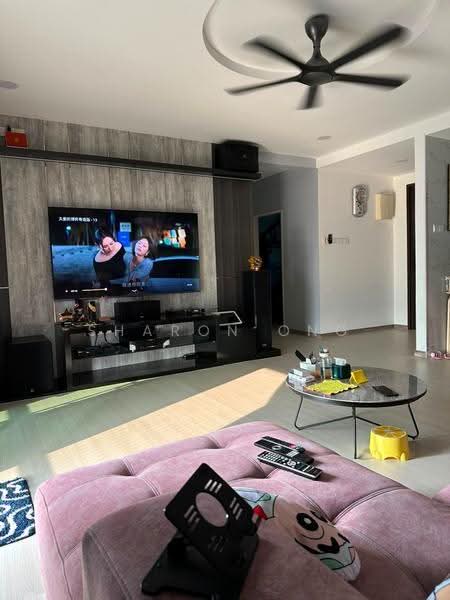Kediaman Servis untuk Dijual di The Garden Residences - Sharon Ong - Living Room - PropertyGuru.com.my