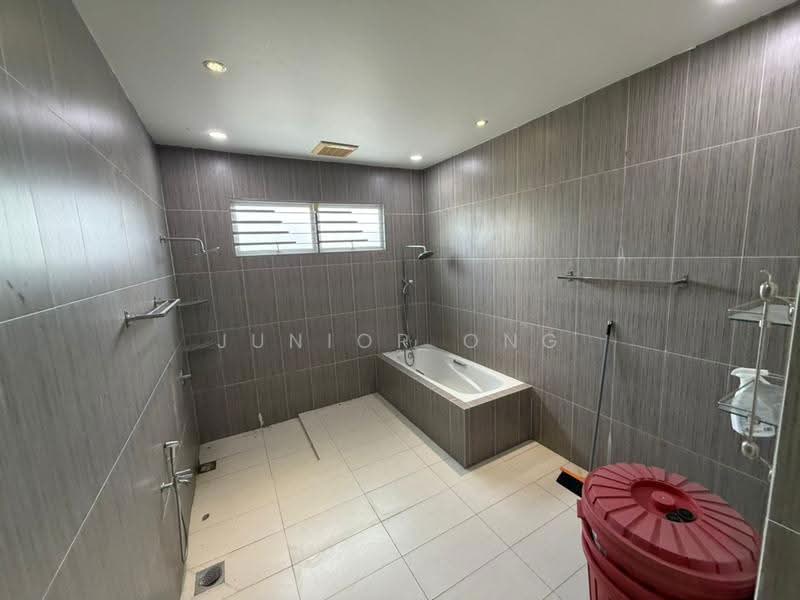 Rumah Berkembar untuk Dijual di M Residence (Rawang) - Junior Ong - Bathroom - PropertyGuru.com.my