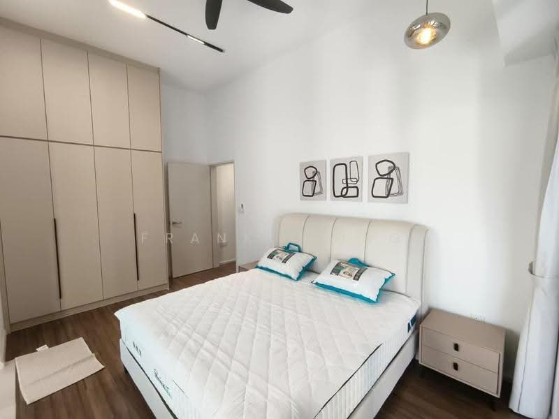Kediaman Servis untuk Disewa di East Parc @ Manjalara - Frankie Ong - Bedroom - PropertyGuru.com.my