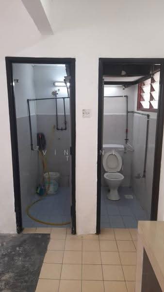 Rumah Teres 2-Tingkat untuk Disewa di Sungai Buloh (Selangor) - Vincent Tan - Bathroom - PropertyGuru.com.my