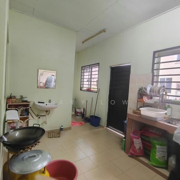 2-storey Terraced House for Sale in Taman Angkasa Nuri (Durian Tunggal) - Mary Low - Kitchen - PropertyGuru.com.my