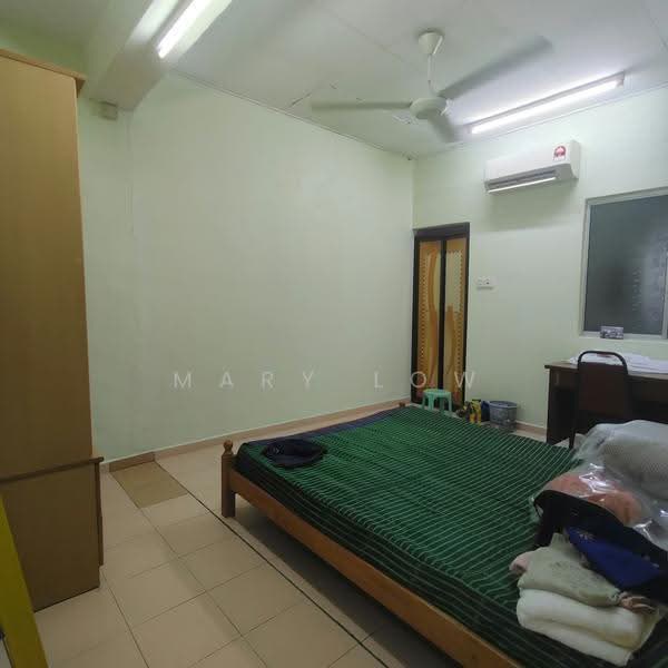 2-storey Terraced House for Sale in Taman Angkasa Nuri (Durian Tunggal) - Mary Low - Bedroom - PropertyGuru.com.my