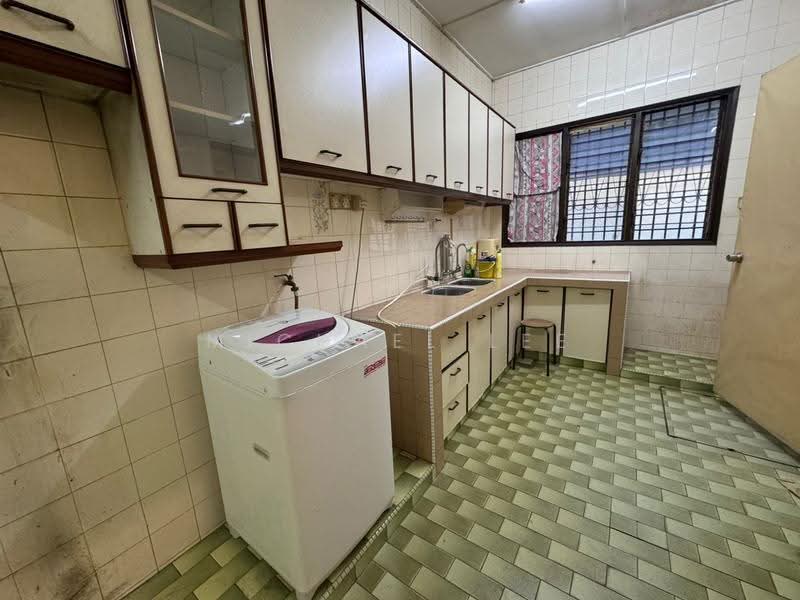 Rumah Teres 2-Tingkat untuk Disewa di Taman Bukit Maluri (Kepong) - Michael Lee - Kitchen - PropertyGuru.com.my