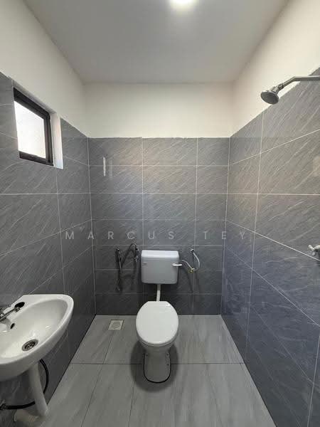 2-storey Terraced House for Sale in Taman Banang Jaya (Batu Pahat) - Marcus Tey - Bathroom - PropertyGuru.com.my