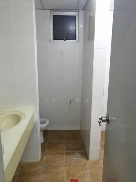 Kondominium untuk Dijual di Platinum Lake PV 15 - ZX KHO - Bathroom - PropertyGuru.com.my
