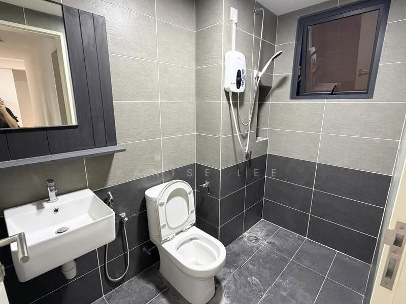 Service Residence for Rent at D'Clover Residences - Yanise Lee - Bathroom - PropertyGuru.com.my