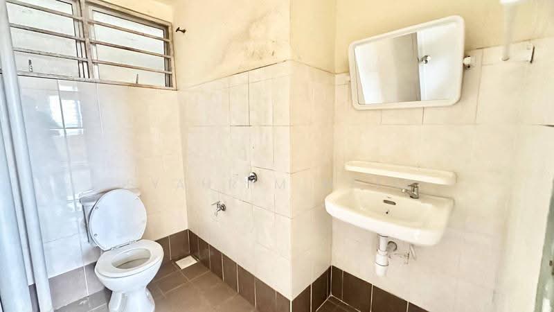 Apartment for Sale at Suria Tropika Apartment - Syahrim Naim - Bathroom - PropertyGuru.com.my