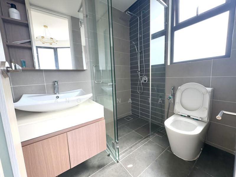 Kediaman Servis untuk Dijual di The M @ Medini Macrolink - Angelina Tan - Bathroom - PropertyGuru.com.my