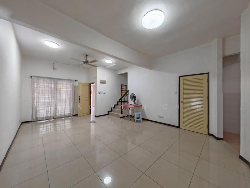 2-storey Terraced House for Sale in Shah Alam (Selangor) - Chong Yien Chin - Living Room - PropertyGuru.com.my