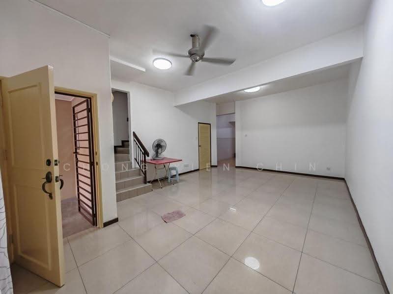 2-storey Terraced House for Sale in Shah Alam (Selangor) - Chong Yien Chin - Living Room - PropertyGuru.com.my