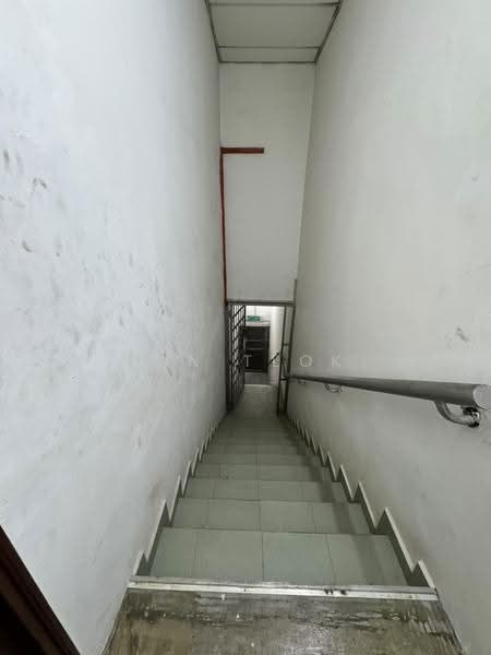 Terrace Factory for Sale in Permas Jaya (Johor) - Jin Teok - Corridor - PropertyGuru.com.my