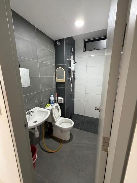 Service Residence for Rent at Traders Garden @ Cheras Selatan - Hafiz Saufi - Bathroom - PropertyGuru.com.my