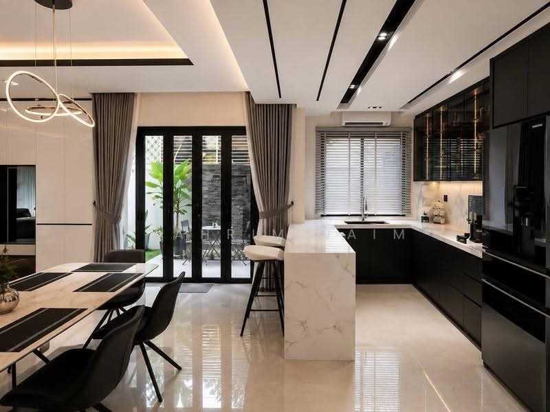 Bungalow House for Sale in Kampung Melayu Ampang (Ampang) - Syahrim Naim - Kitchen - PropertyGuru.com.my