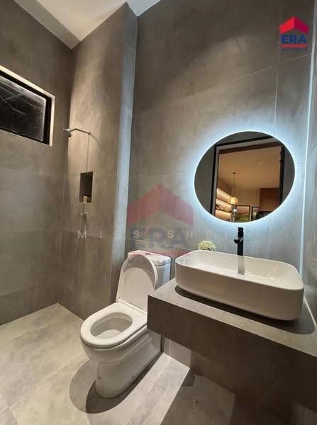 Kediaman Servis untuk Dijual di Premium Height - Miss Shee - Bathroom - PropertyGuru.com.my