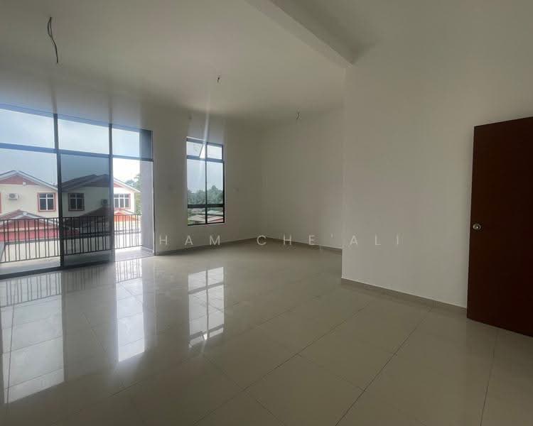 Semi-Detached House for Sale in Taman Bukit Setongkol Maju (Kuantan) - Idham Che'Ali - Living Room - PropertyGuru.com.my