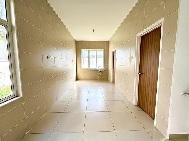 Rumah Berkembar untuk Dijual di Seksyen U10 (Shah Alam) - NORFADILAH ZAINUDDIN - Interior - PropertyGuru.com.my