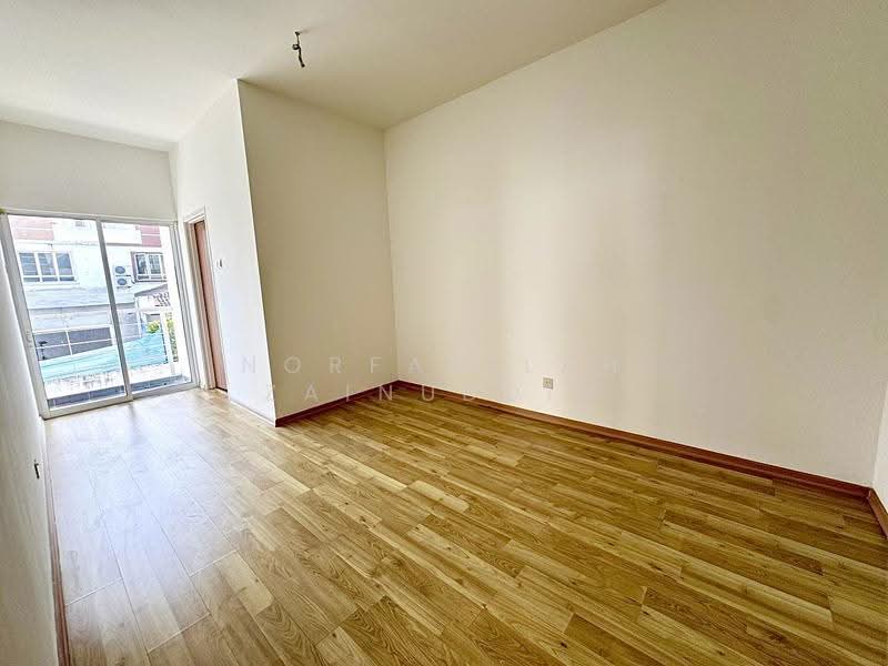 Rumah Berkembar untuk Dijual di Seksyen U10 (Shah Alam) - NORFADILAH ZAINUDDIN - Interior - PropertyGuru.com.my