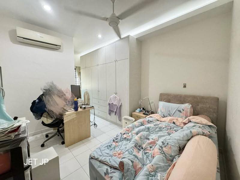 2-storey Terraced House for Sale in Bandar Bukit Tinggi 2 (Klang) - Daniel Kok - Bedroom - PropertyGuru.com.my