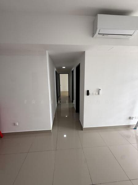 Kediaman Servis untuk Disewa di M Arisa - Frankie Ong - Corridor - PropertyGuru.com.my
