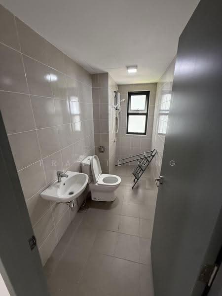 Kediaman Servis untuk Disewa di M Arisa - Frankie Ong - Bathroom - PropertyGuru.com.my
