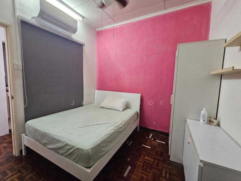 Apartment for Sale at Arcadia - Jason Ooi - Bedroom - PropertyGuru.com.my