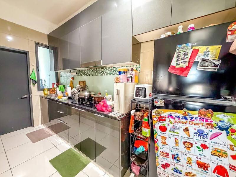 Kondominium untuk Dijual di Aura Residence - Izzat Zamros - Kitchen - PropertyGuru.com.my