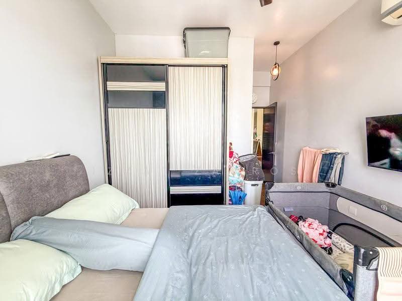 Kondominium untuk Dijual di Aura Residence - Izzat Zamros - Bedroom - PropertyGuru.com.my