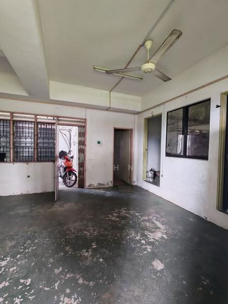 Shop for Sale in Taman Molek (Johor Bahru) - VK Hng - Interior - PropertyGuru.com.my