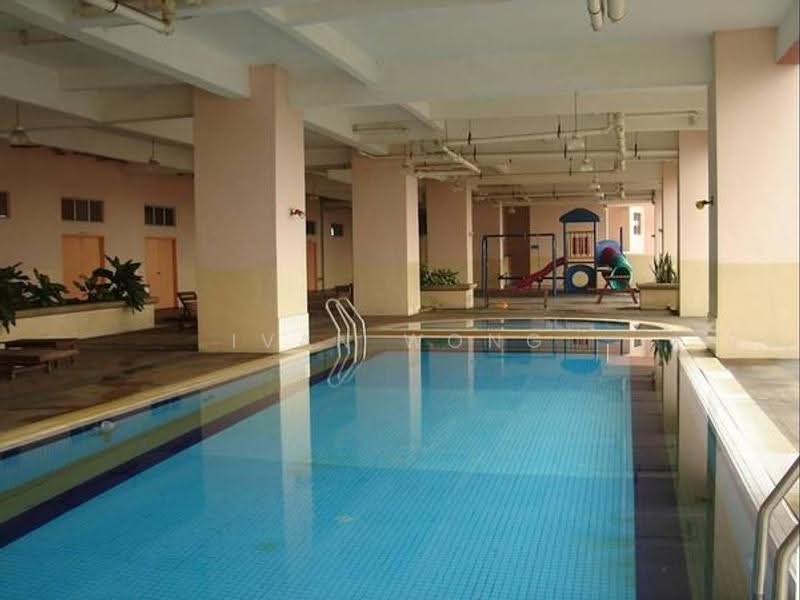 Kediaman Servis untuk Dijual di Brunsfield Riverview - Ivan Wong - Pool - PropertyGuru.com.my