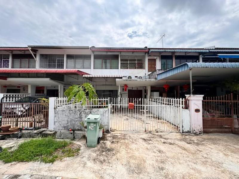 2-storey Terraced House for Sale in Taman Lip Sin (Sungai Dua) - Ping Koay - Exterior - PropertyGuru.com.my